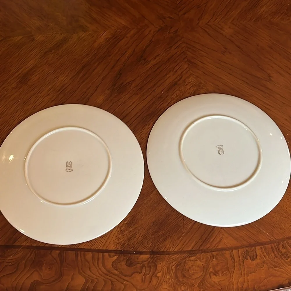 Set of 2 Lenox Olympia Dinner Plates Gold Rimmed Made in USA 10.5” Cream Color